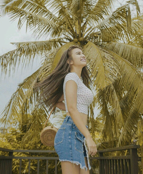 Maria Vania 8
