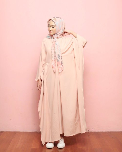 4 Busana hijab stylish ini pas untuk Lebaran