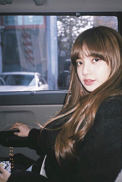 3 Pesona yang bikin kamu gak tahan untuk gak ngefans Lisa Blackpink