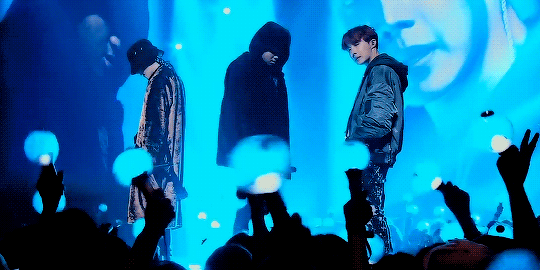 Rapline BTS (dari kiri: Suga, RM, J-Hope)