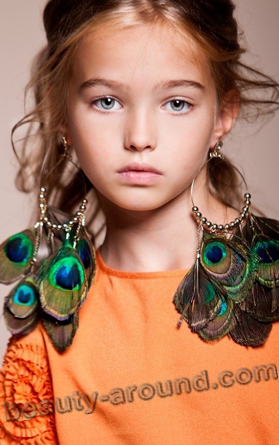 Anastasia Bezrukova, model anak yang sedang naik daun