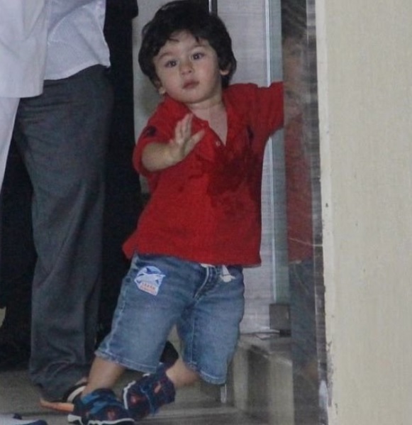 Taimur Ali Khan, anak Saif Ali Khan & Kareena Kapoor Khan yang gemesin