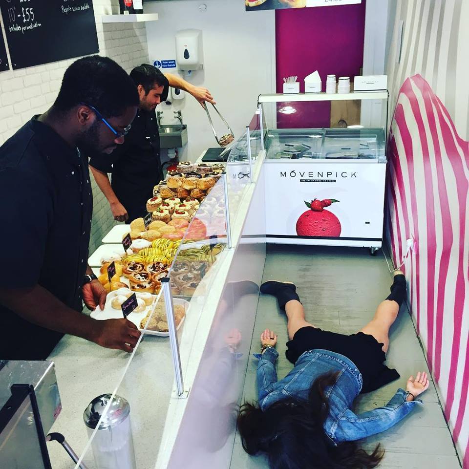 tidur restoran