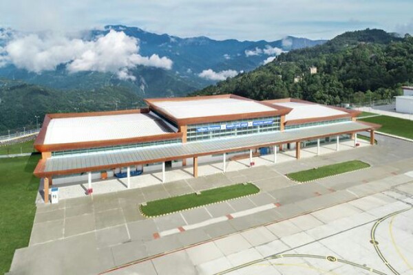10 Potret keindahan Pakyong, salah satu bandara menawan di dunia