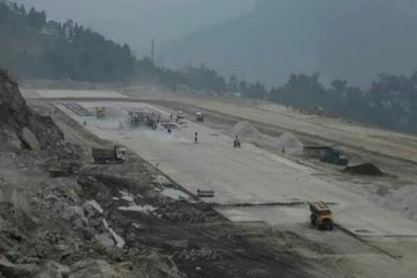 10 Potret keindahan Pakyong, salah satu bandara menawan di dunia
