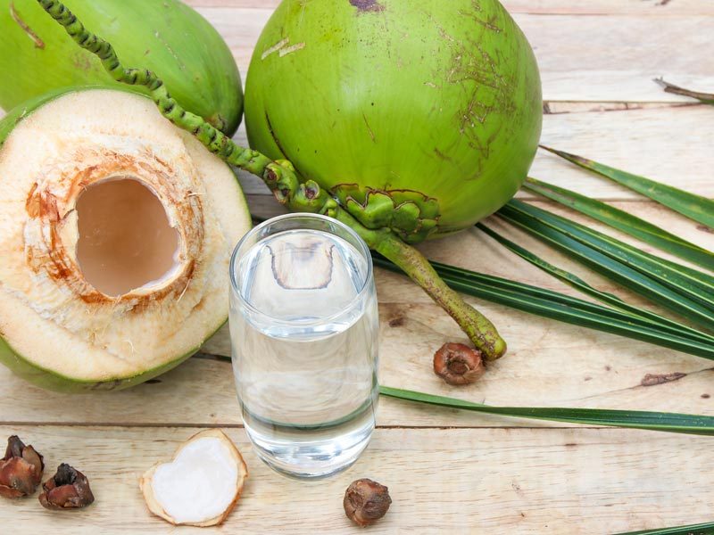 5 Manfaat jika menambahkan air kelapa muda dalam masakan