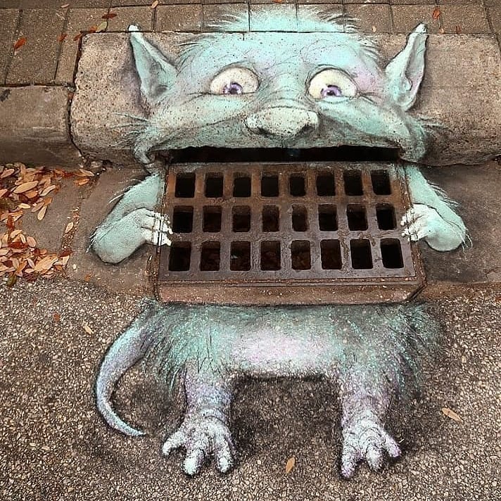Karya seni 3D di jalanan ini dibuat cuma bermodalkan kapur warna-warni