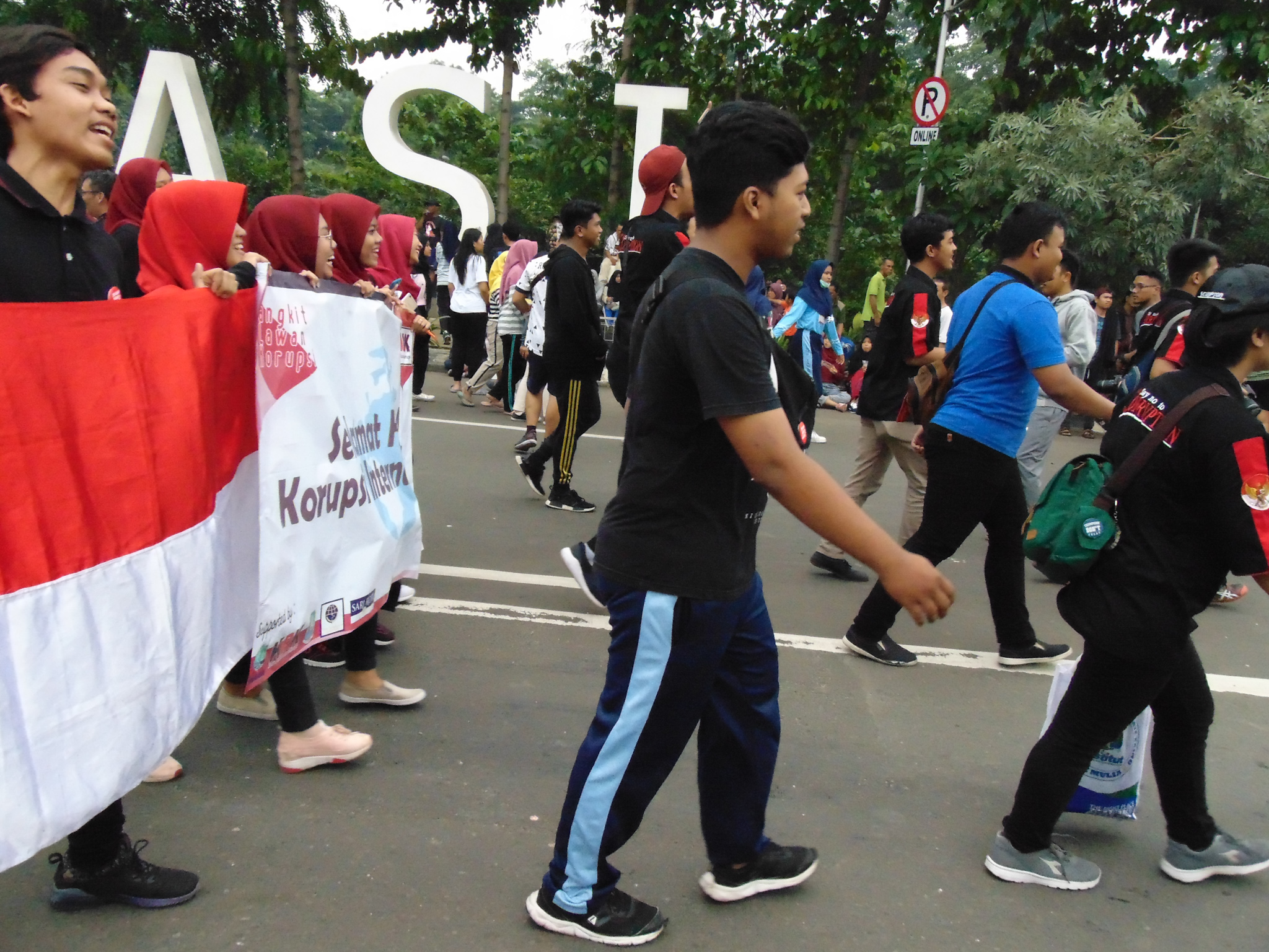 Warga Kota Bekasi ikut meramaikan hari Anti Korupsi Sedunia