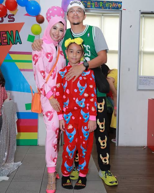 Ini 11 potret keluarga kecil Laudya Chintya Bella, harmonis abis