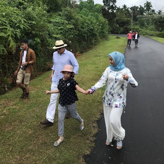 Ini 11 potret keluarga kecil Laudya Chintya Bella, harmonis abis