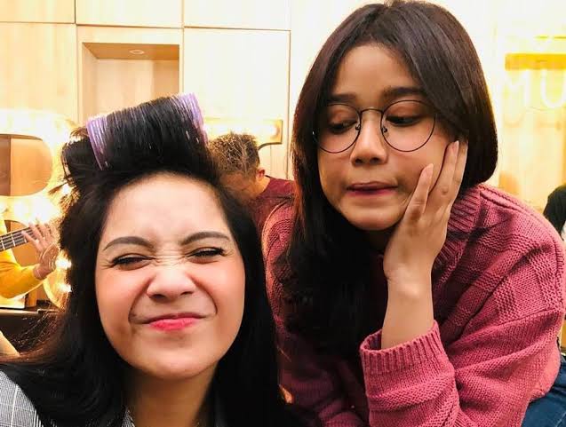 Seperti kakak adik, ini 9 momen kedekatan Nagita dan Jodie