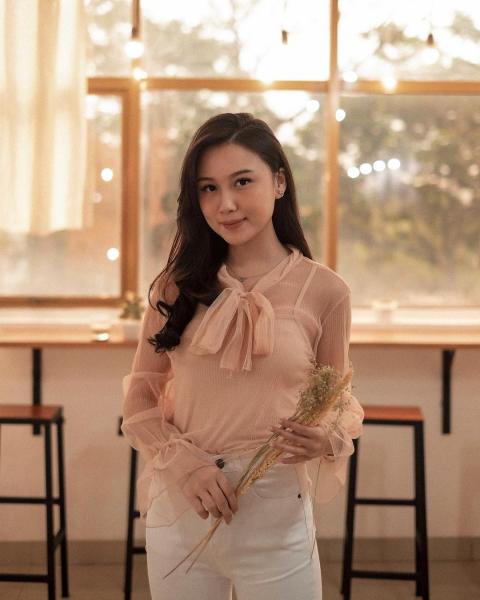 Bening banget, ini 10 potret Pamela Aigan yang jadi idola kaum Adam