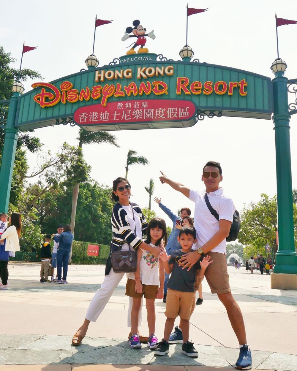 Ben dan keluarga di hongkong
