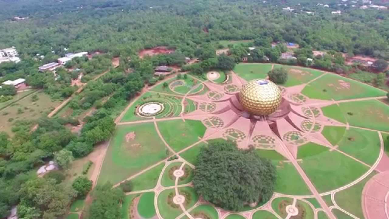 Inilah 5 kota paling unik dan aneh di dunia, ada kota utopia lho