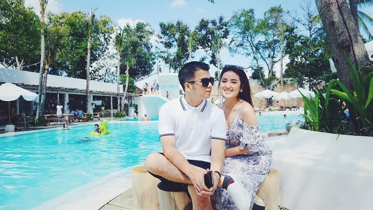 12 Potret mesra pasangan Handika Pratama dan Rosiana, serasi banget