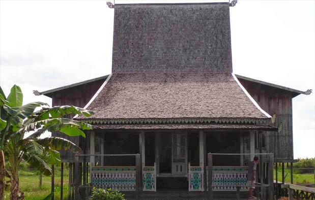 11 Ragam rumah adat Suku Banjar ini punya filosofi tersendiri