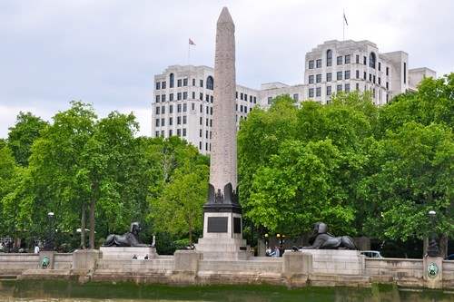 10 Obelisk di berbagai negara ini bikin takjub