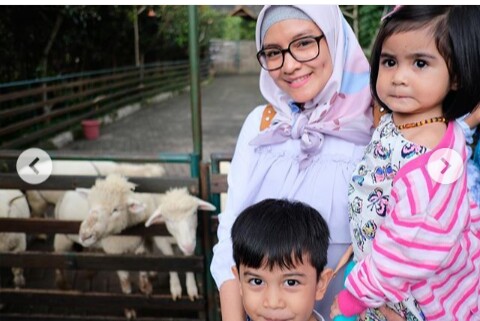 Inilah 12 potret keseruan Intan Nuraini saat hamil anak ketiga