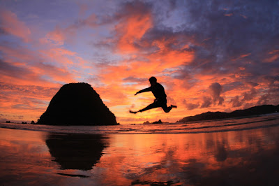 Sunset Pantai Pulau Merah