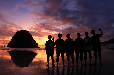 Sunset Pantai Pulau Merah