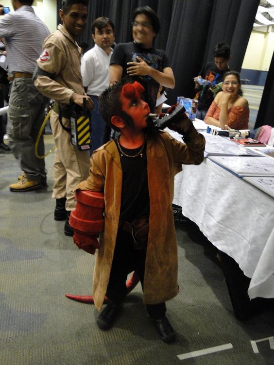 8 Potret cosplay anime & superhero balita ini bikin gemas