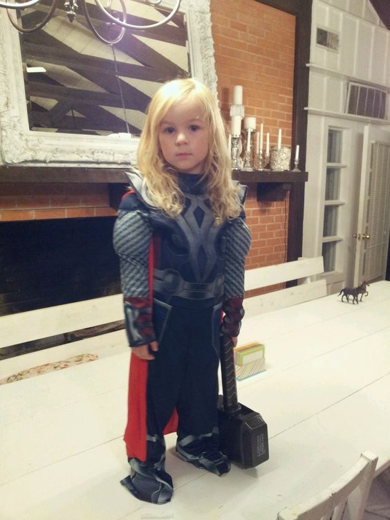 8 Potret cosplay anime & superhero balita ini bikin gemas