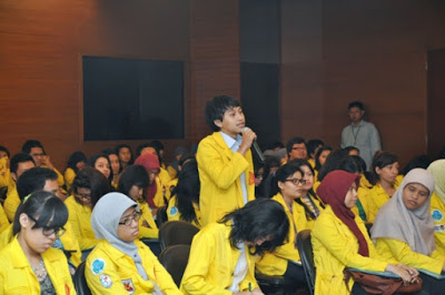 7 Hal ini membuat mahasiswa hukum cocok dijadikan pasangan hidup
