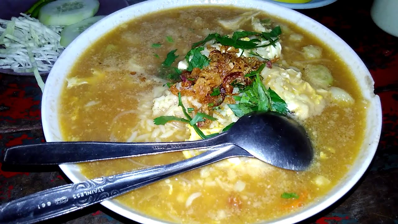 Nasi Godhog dengan Kuah Pedas