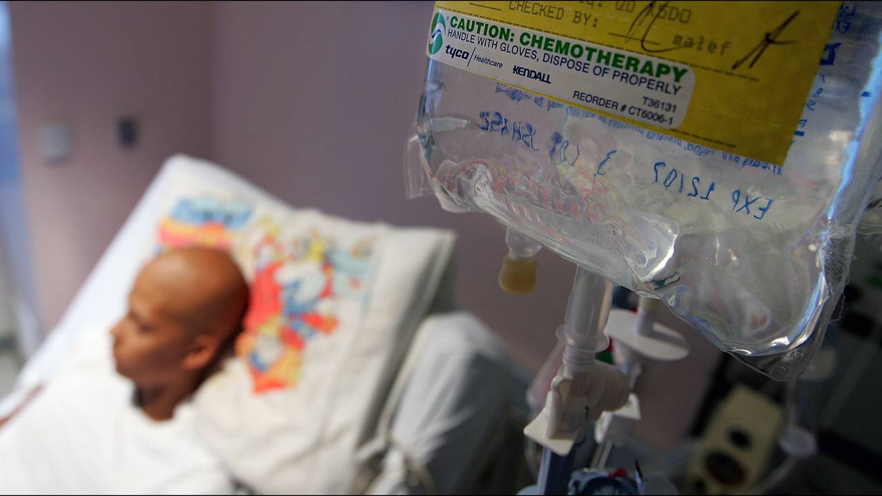 5 Konspirasi mengenai tersembunyinya obat kanker hingga kini