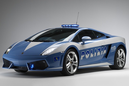 10 Mobil polisi terbaik dan terkeren di dunia, bikin melongo