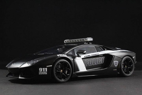 10 Mobil polisi terbaik dan terkeren di dunia, bikin melongo