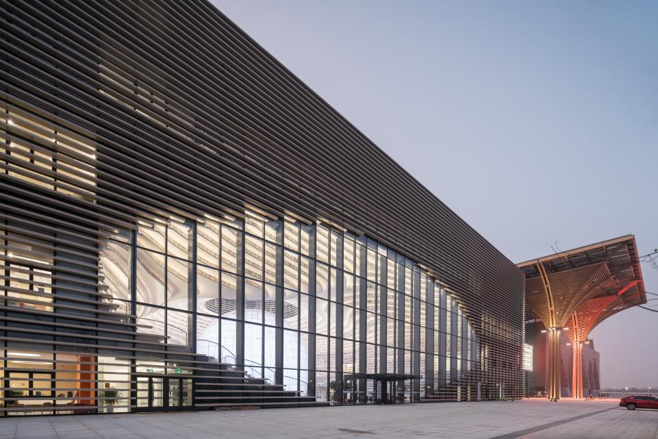 The Eye, perpustakaan keren di Tianjin yang bernuansa futuristik