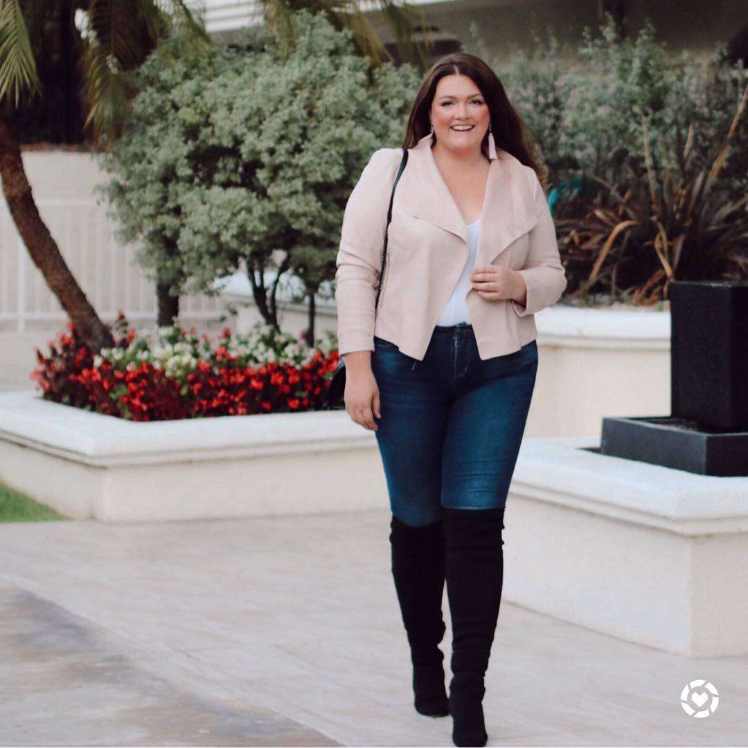 10 Inspirasi fashion untuk cewek bertubuh curvy, bisa dicoba nih