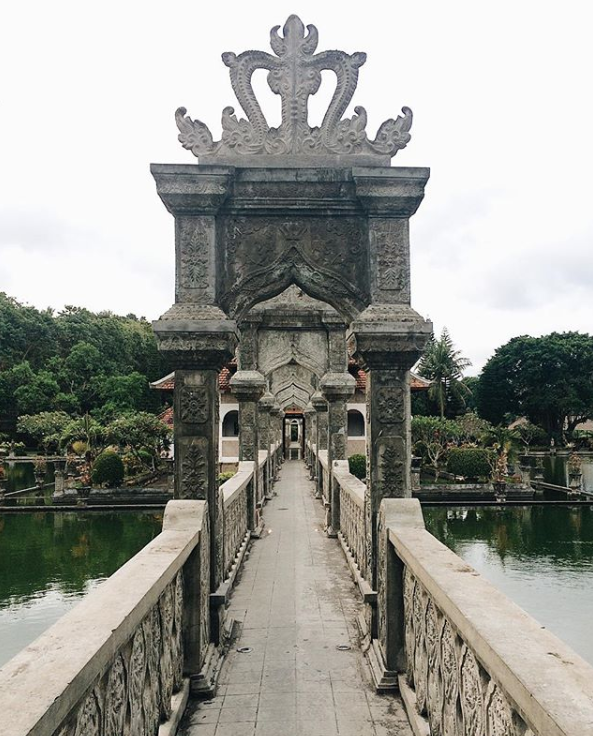 Selain pantai, Bali punya Taman Soekasada yang keren abis