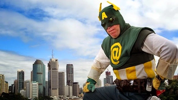15 Real life superhero ini berasal dari berbagai negara, inspiratif