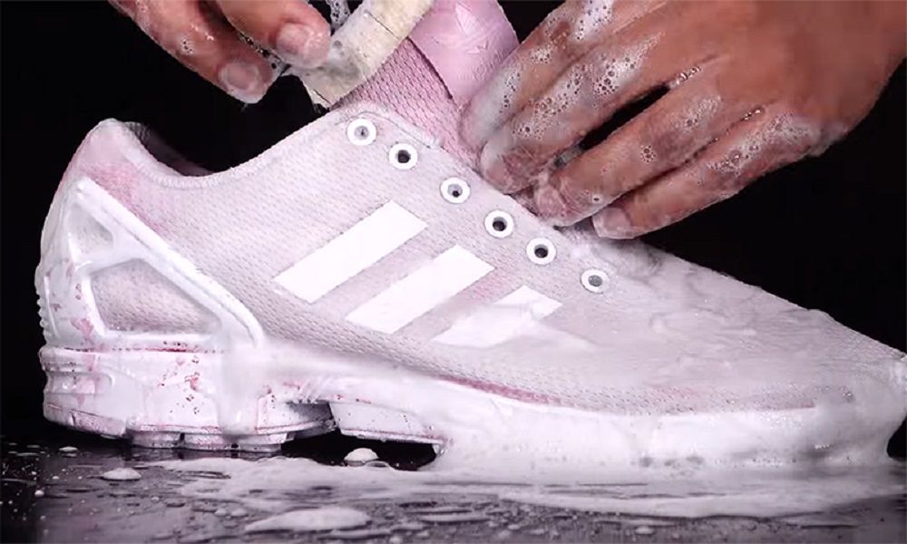http://blog.washho.com/index.php/2018/09/20/how-to-keep-your-sneakers-clean/