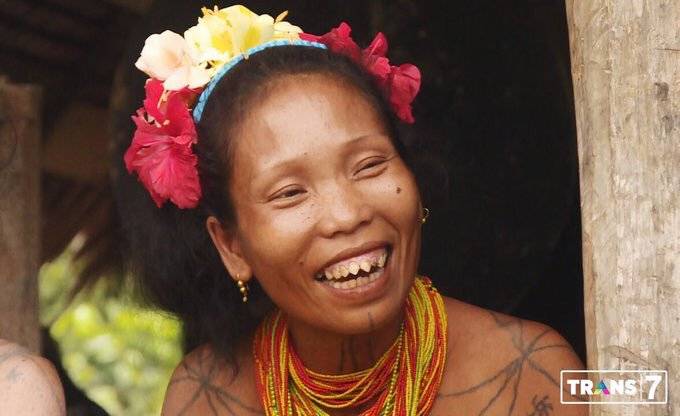tradisi kerik gigi di suku mentawai