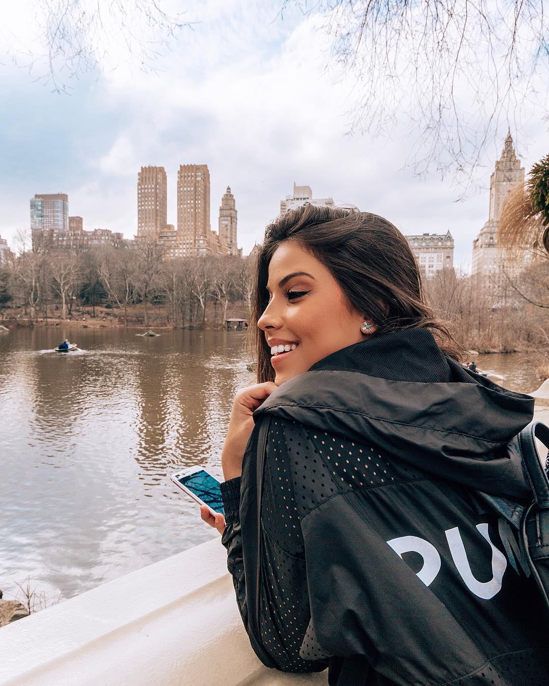 Blogger cantik ini dikabarkan dekat dengan wonderkid Real Madrid