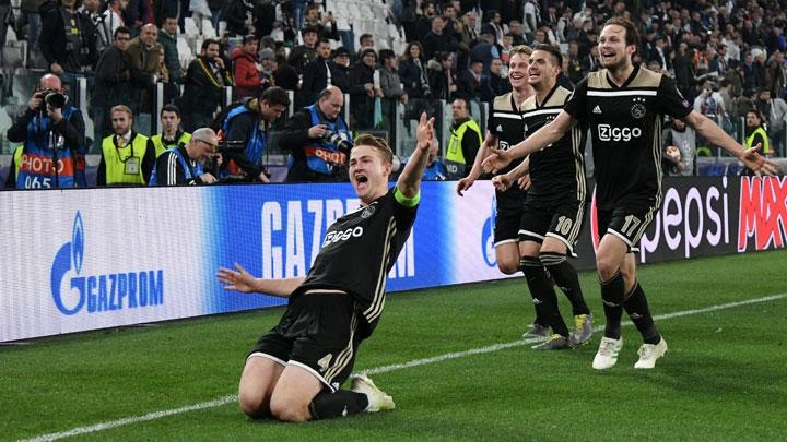 Meski lolos ke semifinal, ini yang membuat fans Ajax kecewa