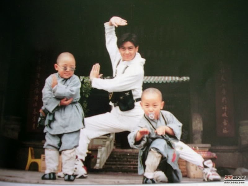 Takeshi Kaneshiro belajar beladiri di kuil