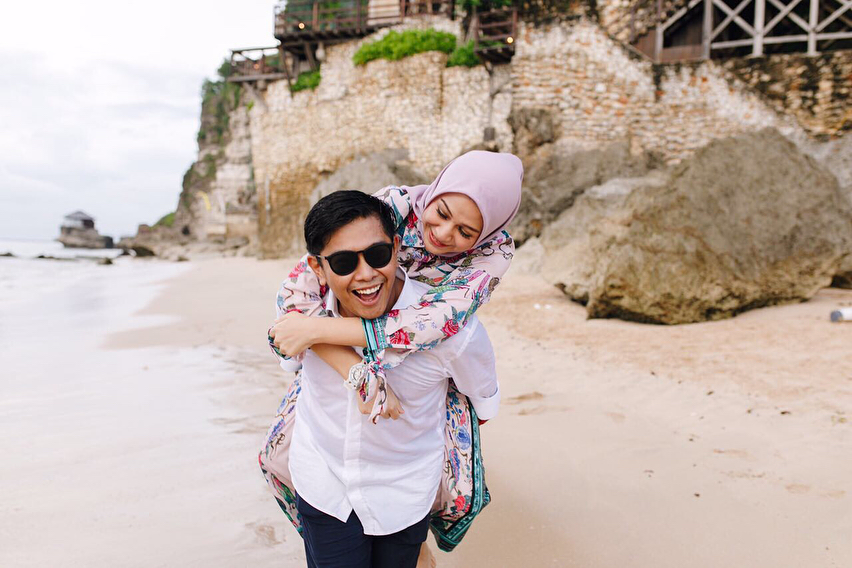 10 Potret mesra Nina Zatulini & suami, sudah 3 tahun berumah tangga