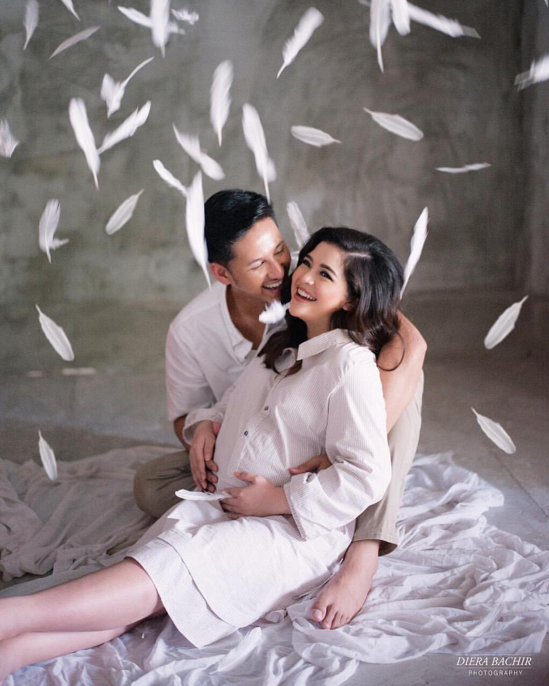 11 Potret perjalanan cinta Tasya Kamila dari pacaran hingga melahirkan