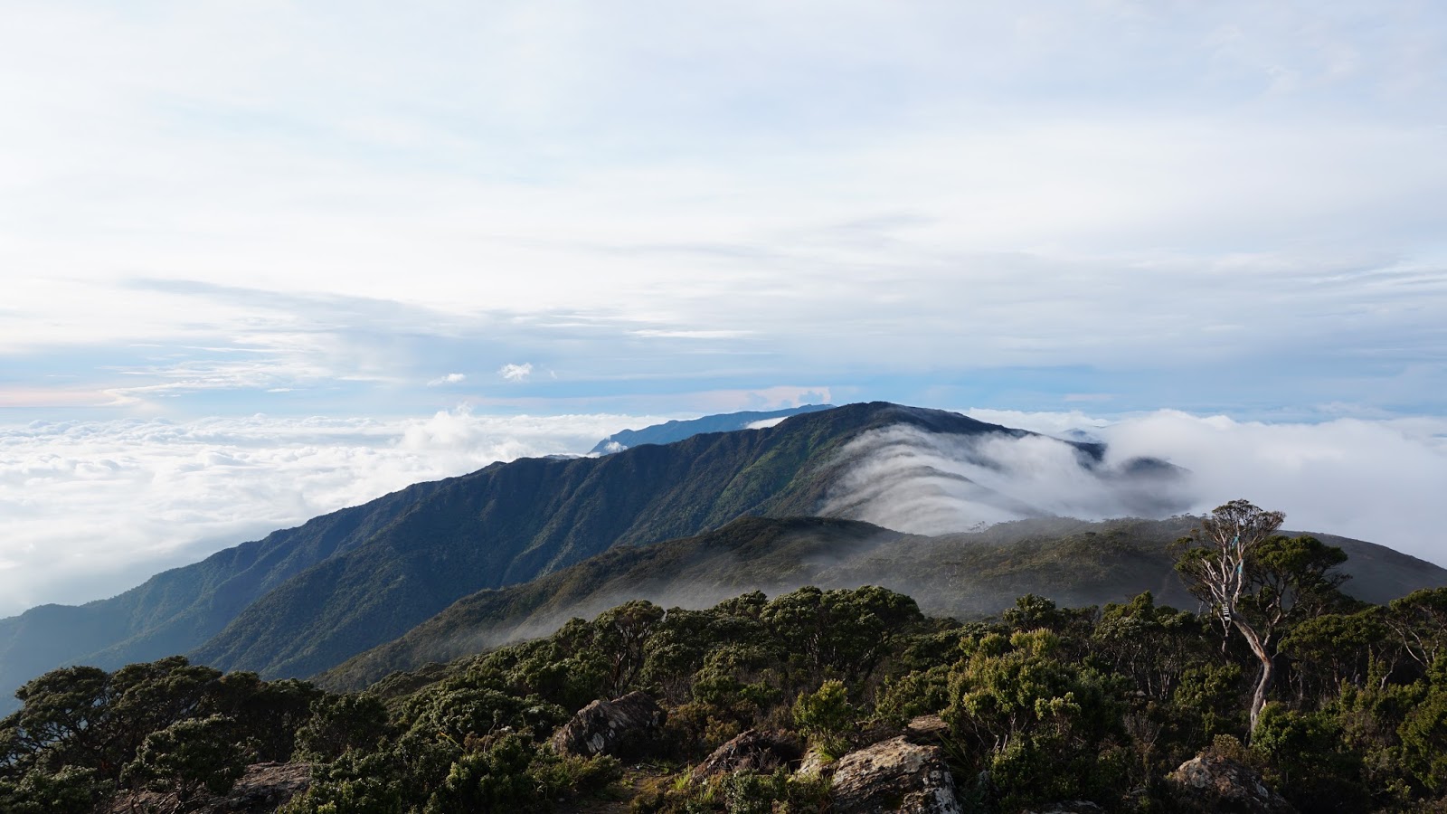 7 Summit Indonesia ini bisa jadi alternaltif liburan yang menantang