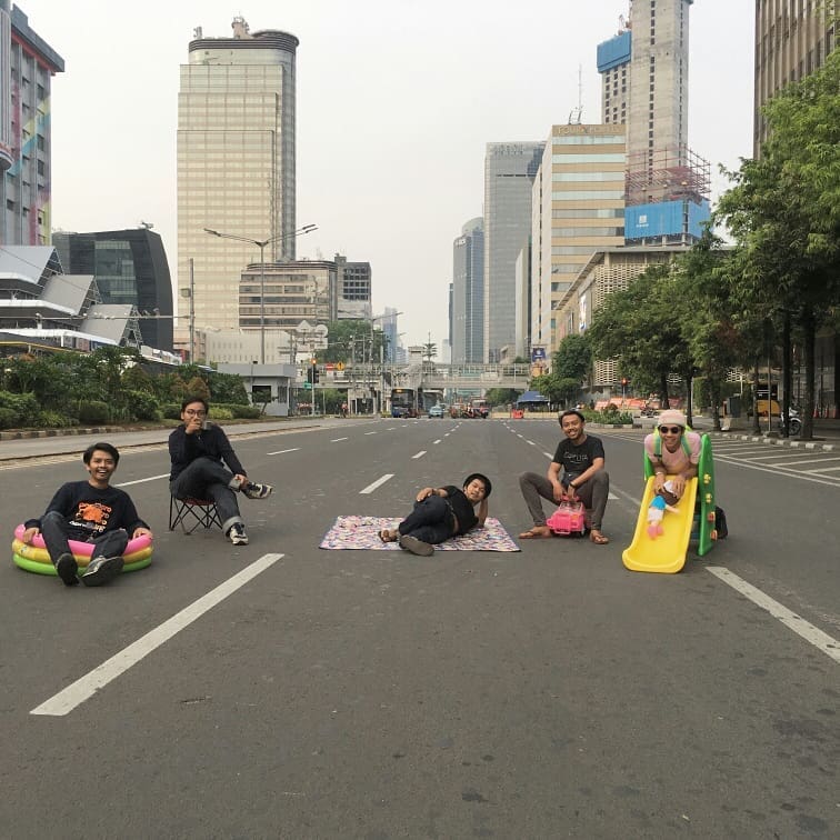 16 Potret seru 'Jakarta Sepi' ini kreatifnya kebangetan