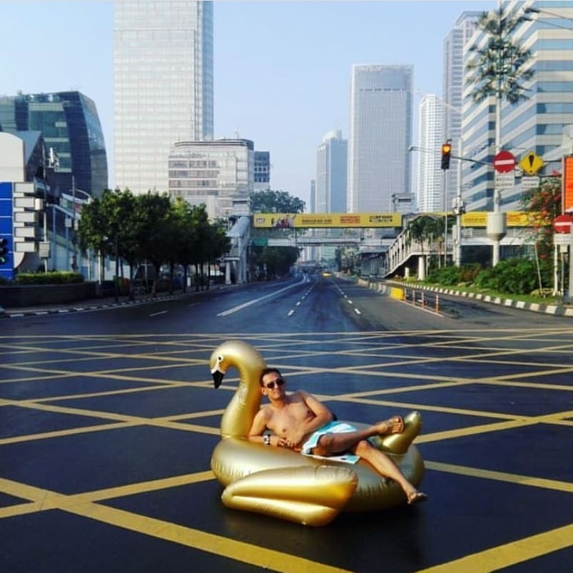 16 Potret seru 'Jakarta Sepi' ini kreatifnya kebangetan