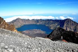 4 Gunung di Indonesia ini punya biaya pendakian termahal