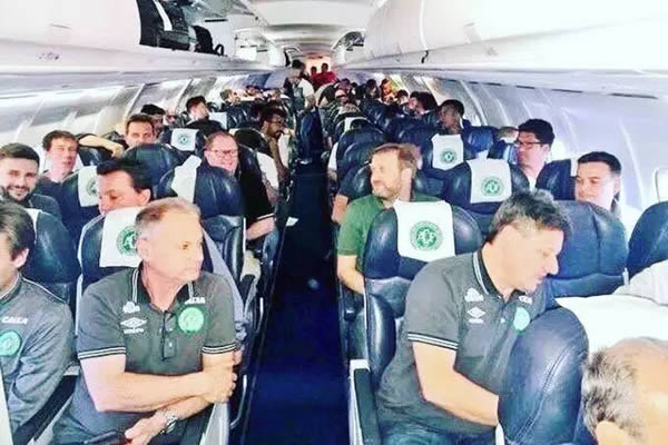 www.edition.cnn.com/2016/11/29/football/brazil-chapecoense-plane-crash/