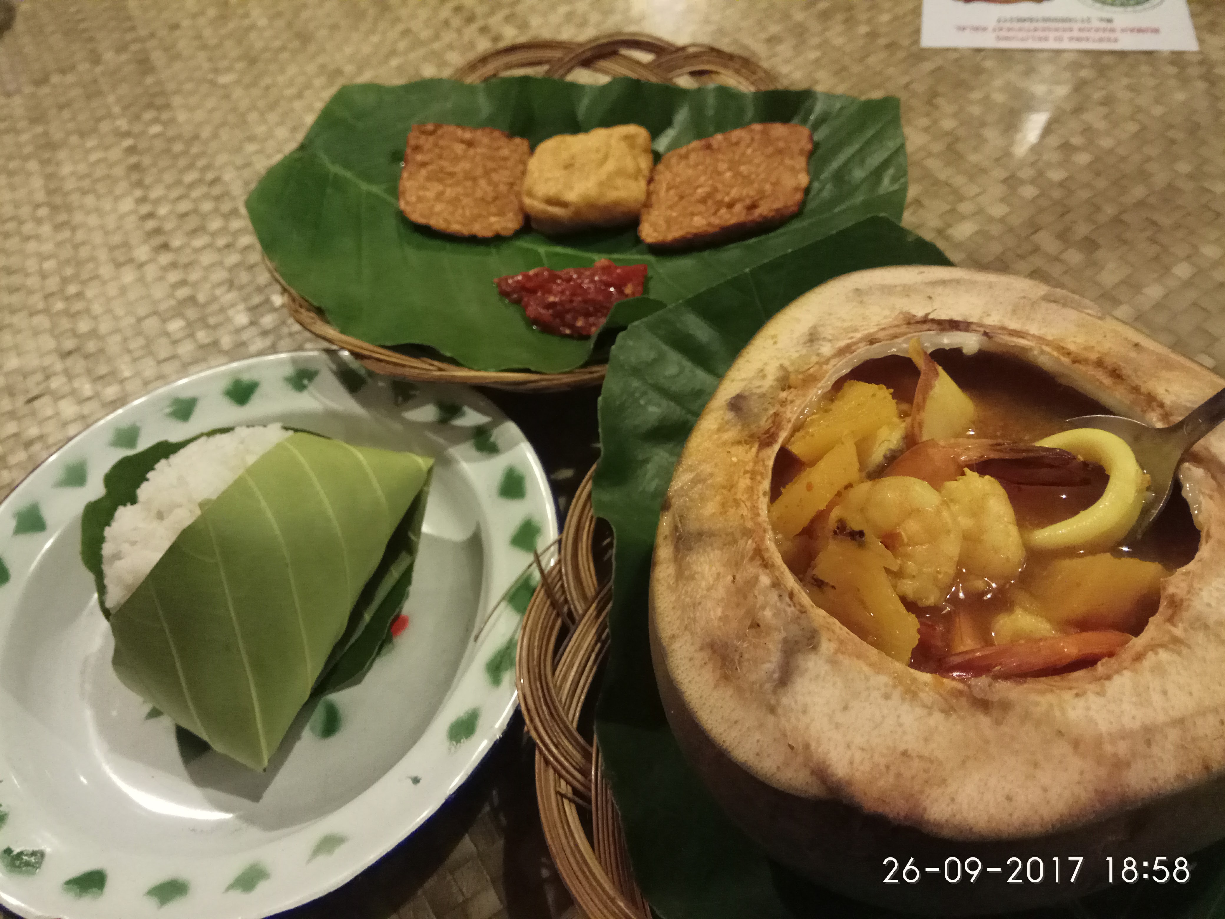 Satu porsi Gangan Seafood di salah satu rumah makan di Belitung / Dok. Pribadi