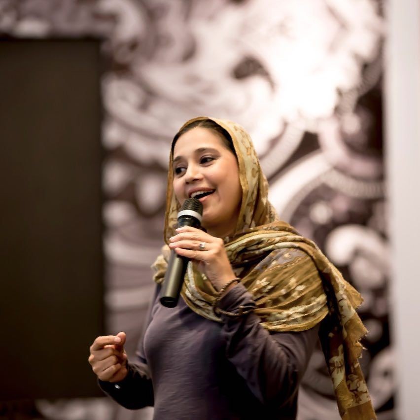 ayu azhari