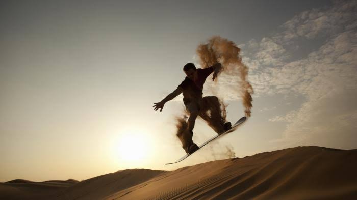 Sandboarding (sumber: Google)